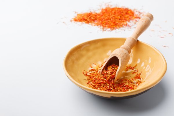 Épice safran : l'or rouge aux multiples bienfaits culinaires